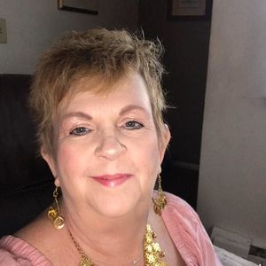 Meet your Posher, Debbie